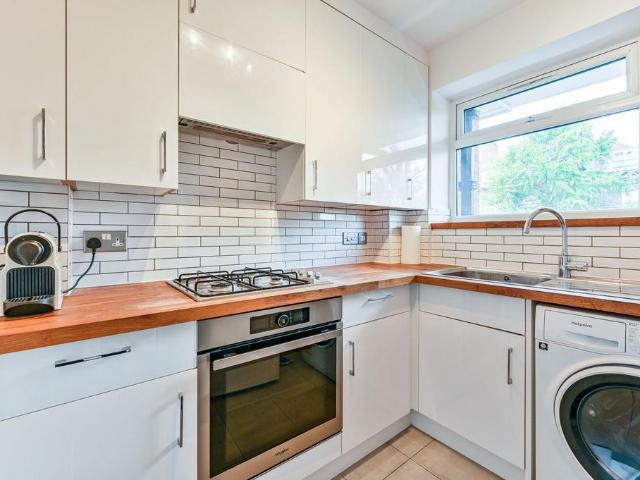 1 bedroom flat for sale