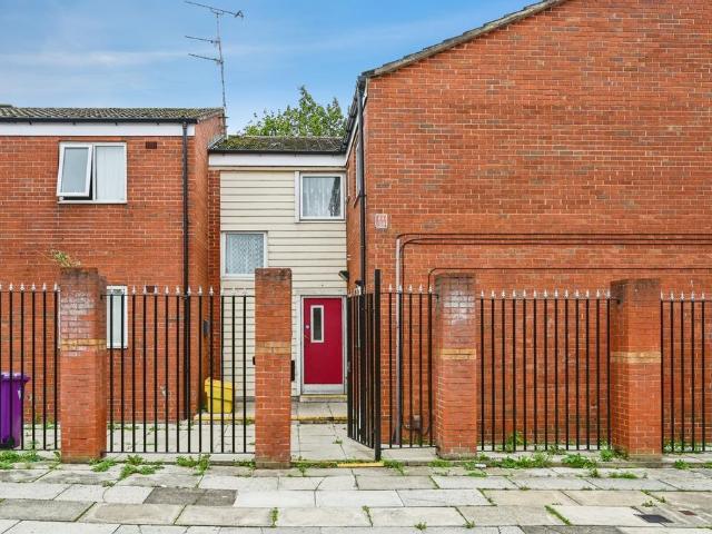 1 bedroom flat for sale