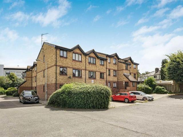 1 bedroom flat for sale