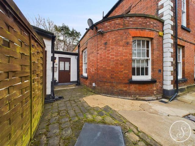 1 bedroom flat for sale