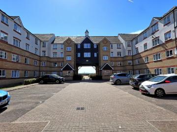 1 bedroom flat for sale