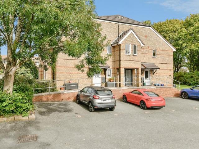 1 bedroom flat for sale