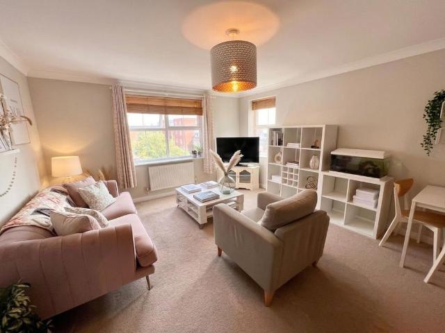 1 bedroom flat for sale