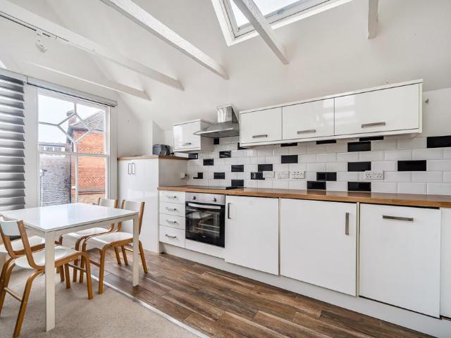 1 bedroom flat for sale
