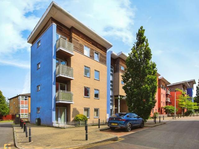 1 bedroom flat for sale
