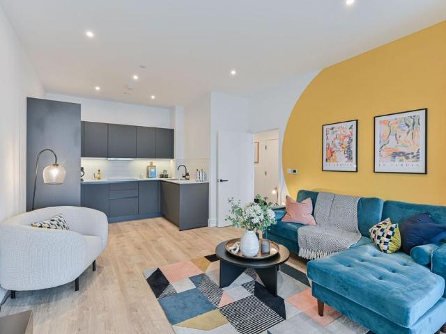 1 bedroom flat for sale