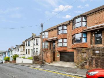 1 bedroom flat for sale