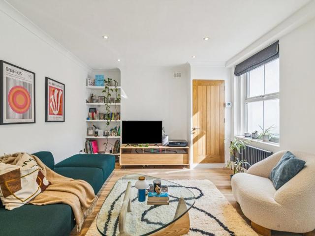 1 bedroom flat for sale