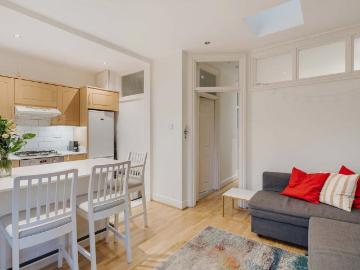 1 bedroom flat for sale