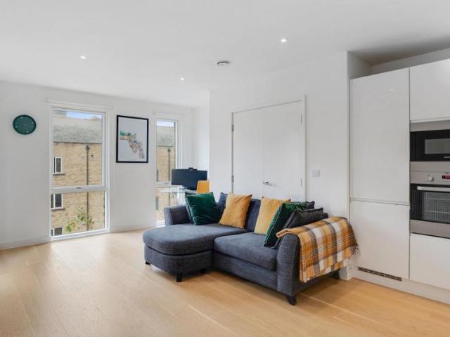 1 bedroom flat for sale