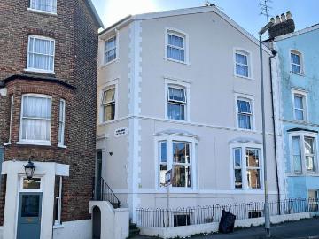 1 bedroom flat for sale