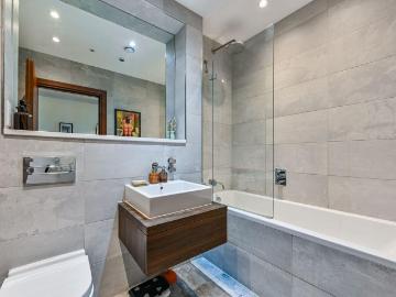 1 bedroom flat for sale
