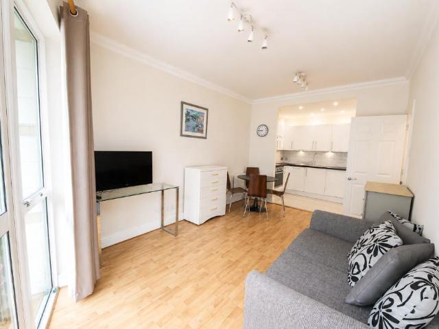 1 bedroom flat for sale
