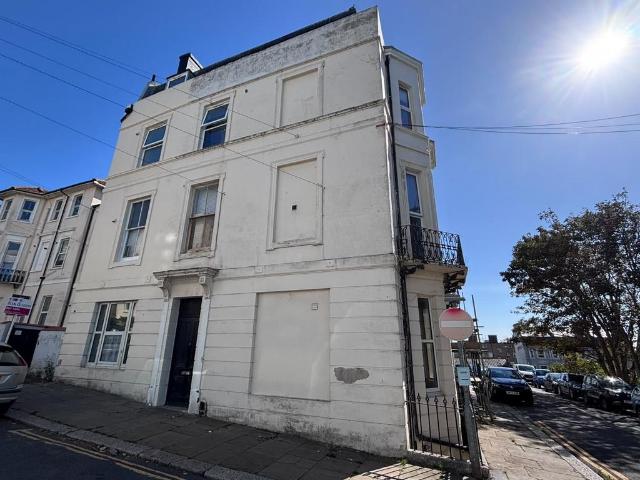 1 bedroom flat for sale