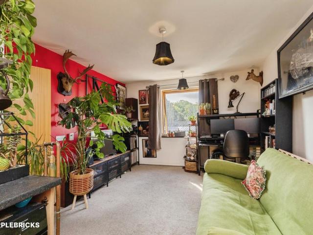1 bedroom flat for sale