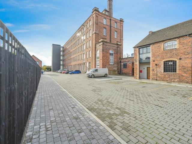 1 bedroom flat for sale