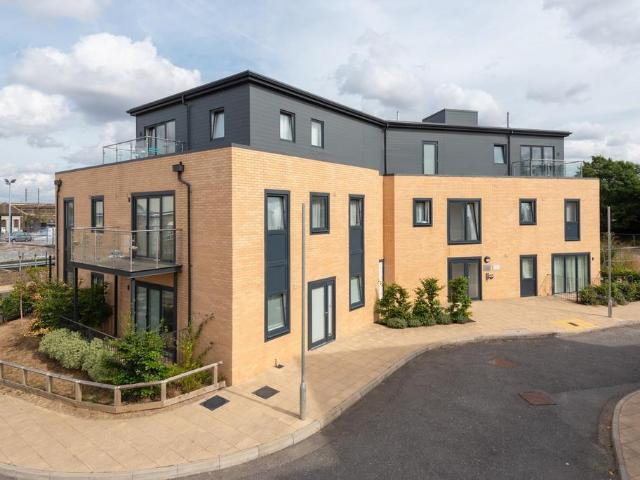 1 bedroom flat for sale