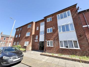 1 bedroom flat for sale