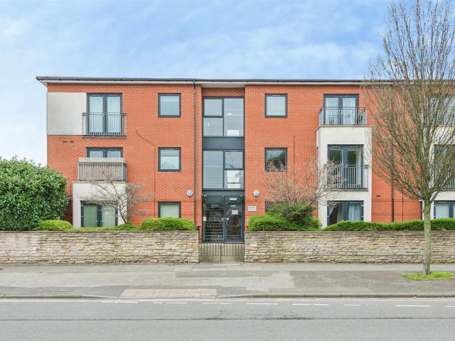 2 bedroom flat for sale