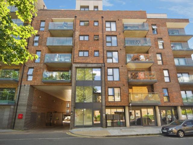 1 bedroom flat for sale