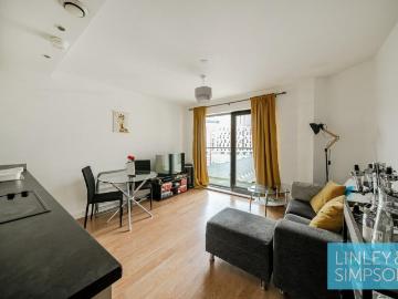 1 bedroom flat for sale