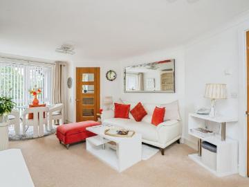1 bedroom flat for sale