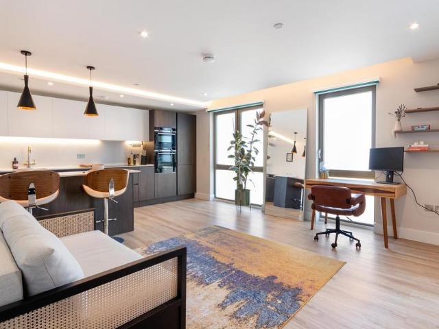1 bedroom flat for sale