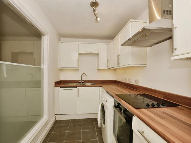 1 bedroom flat for sale