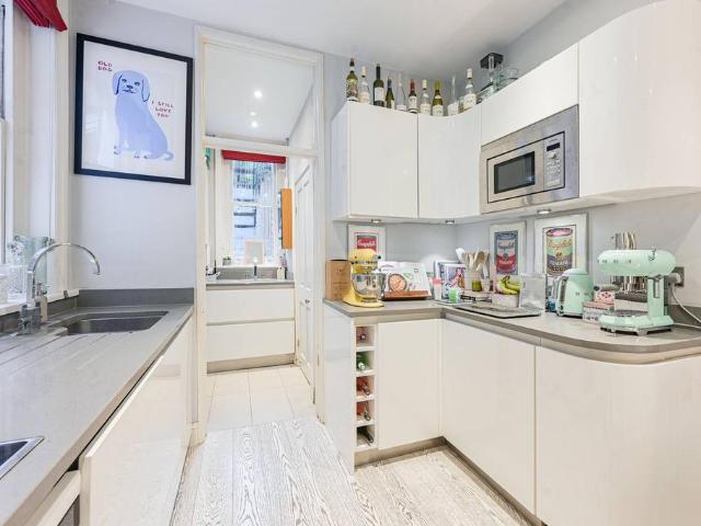 1 bedroom flat for sale