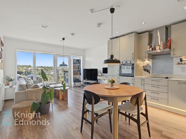 1 bedroom flat for sale