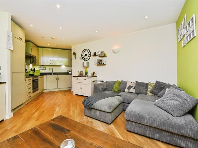 1 bedroom flat for sale