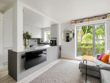 1 bedroom flat for sale
