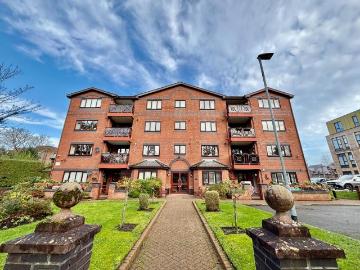 1 bedroom flat for sale