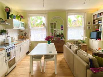 1 bedroom flat for sale