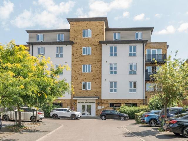 1 bedroom flat for sale