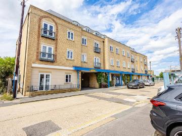 1 bedroom flat for sale