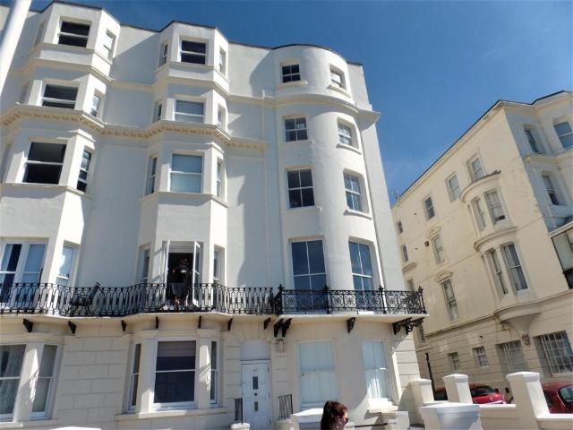 1 bedroom flat for sale