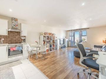 1 bedroom flat for sale