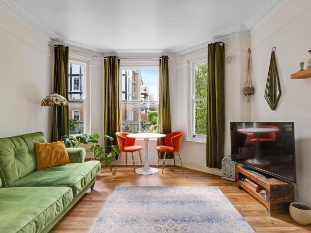 1 bedroom flat for sale