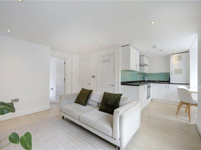 1 bedroom flat for sale