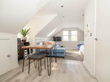 Earlsfield, London, Greater London - Equipped kitchen