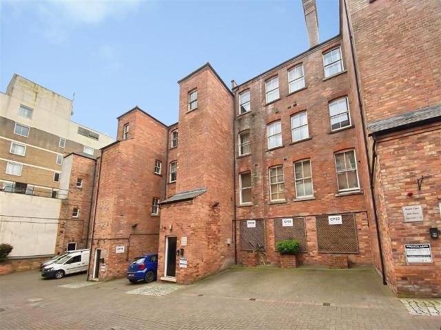 1 bedroom flat for sale
