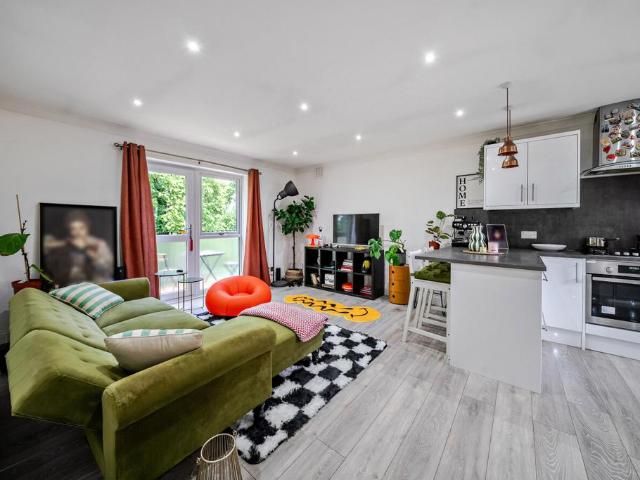 1 bedroom flat for sale