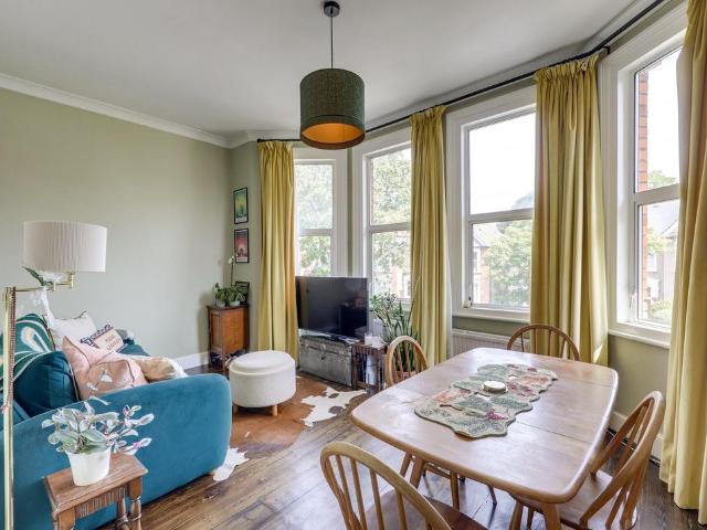 1 bedroom flat for sale