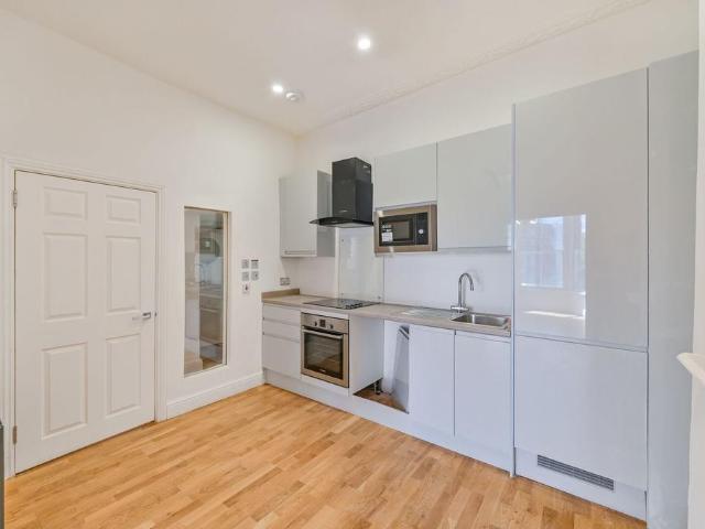 1 bedroom flat for sale