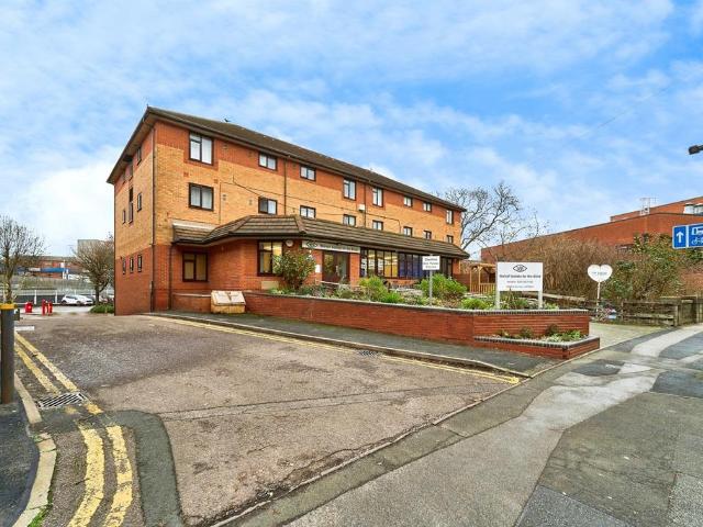 1 bedroom flat for sale
