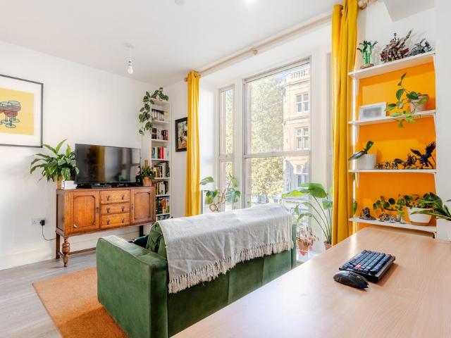 1 bedroom flat for sale
