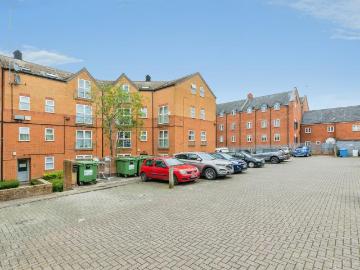 1 bedroom flat for sale