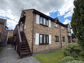 Northwich, Cheshire county, Midlands - Equipped kitchen