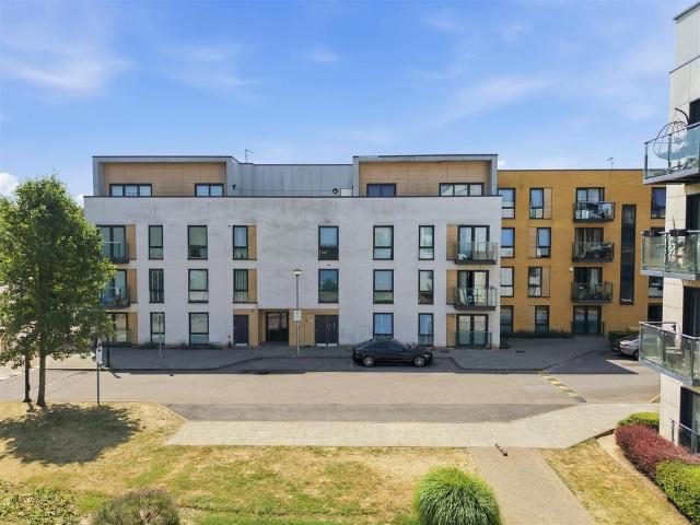 1 bedroom flat for sale